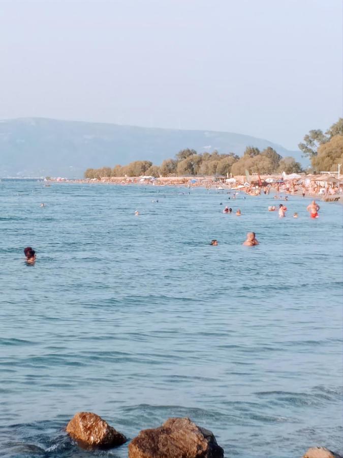 Bright Apartment In Nea Palatia • Oropos Buitenkant foto